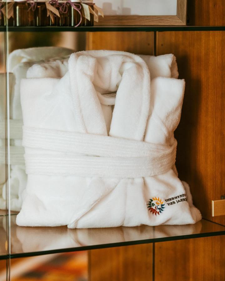 Thermenhotel Vier Jahreszeiten 4*
