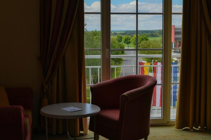 Thermenhotel Vier Jahreszeiten 4*
